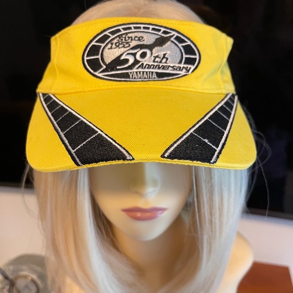 Yamaha 50th Anniversary Visor From 2005 Red Bull MotoGP Laguna Seca- YW/Blk - Picture 1 of 9